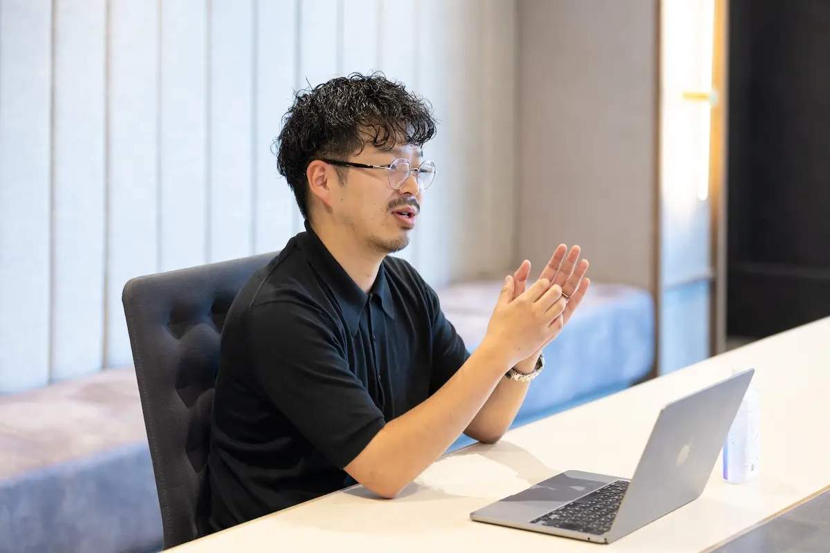 若手起業家が成長のために選んだ、「経営のプロ」である異業種企業との提携