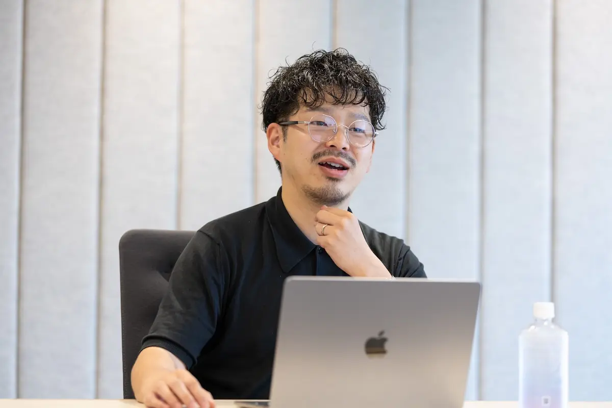 若手起業家が成長のために選んだ、「経営のプロ」である異業種企業との提携